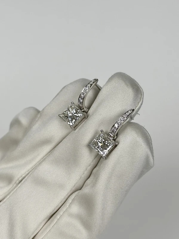 СЕРЬГИ NO NAME PRINCESS DIAMOND 3.01-3.05 ct H/VS1-VVS1 EARRINGS (GIA) NN3.01-3.05ct H/VS1-VVS1 GIA 3