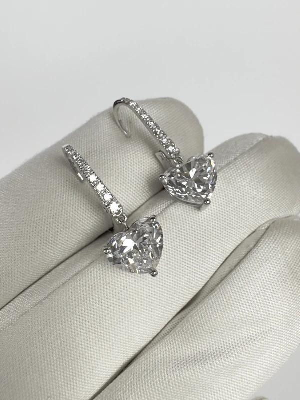 Earrings without a brand HEART DIAMOND 2.02 - 2.01 CT D/VVS2-VS1 EARRINGS (GIA) 2.02-2.01d 3