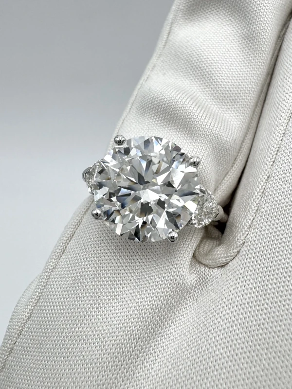 СЕРЬГИ NO NAME ROUND DIAMOND 5.72 CT H/IF EXEXEX RING (GIA) NN5.72 CT H/IF (GIA) 4