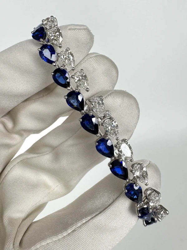Graff Pear Shape Sapphire and Diamond Bracelet (SIZE 18) RGB294 5