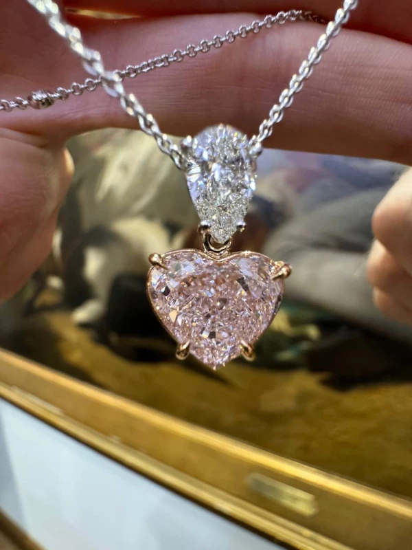 Earrings without a brand HEART DIAMOND PENDANT 5.00 CT VERY LIGHT PINK/VS1 (GIA) PINK HEART 5.00 CT 3