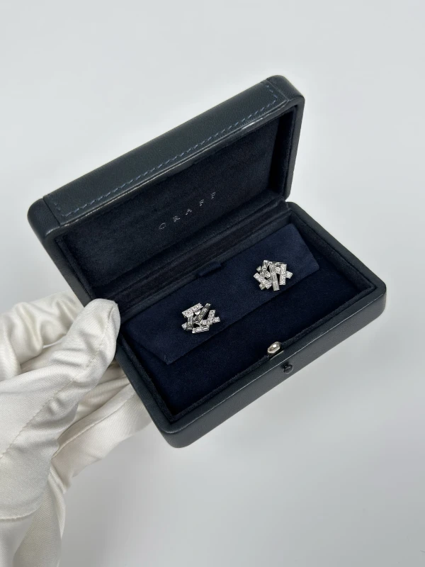 GRAFF THREANDS STUD EARRINGS RGE1504 7