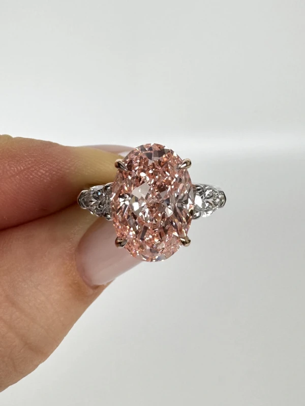 Earrings without a brand OVAL DIAMOND 4.51 CT FANCY INTENSE PINK/SI1 (GIA) SIZE 54 222387 2