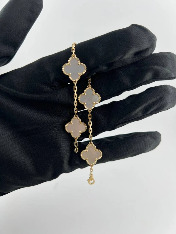 Van Cleef & Arpels VINTAGE ALHAMBRA BRACELET, 5 MOTIFS VCARA41800 2