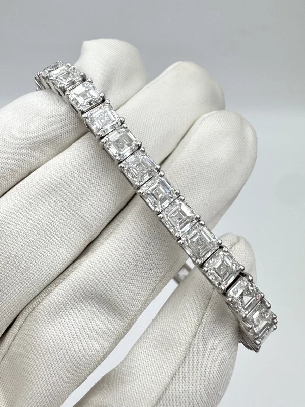 No name SQUARE EMERALD  31.41 CT E-F/VVS1-VS2 BRACELET (GIA) NN31.41 2