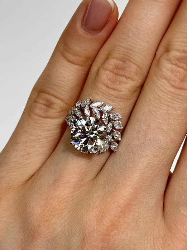 Earrings without a brand ROUND DIAMOND 5.01 CT D/VS1 RING EXEXEX(GIA) NN5.01 CT D/VS1 (GIA) 4