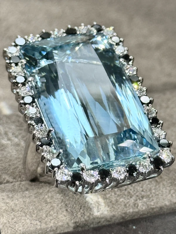 RalfDiamonds КОЛЬЦО С ТОПАЗОМ 55,25 CT 55,25 5