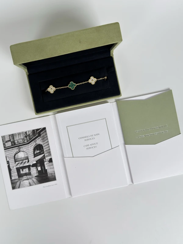 Van Cleef & Arpels VINTAGE ALHAMBRA BRACELET, 5 MOTIFS VCARO7GQ00 7