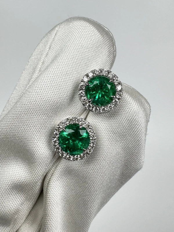DeRosa EMERALD EARRINGS 1.42 - 1.60 CT VIVID TO INTENSE GREEN (ZAMBIA) E5103542 4