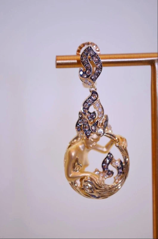 MAGERIT New Fire Diosa DIAMOND PAVE SET, YELLOW GOLD SET Earrings/Necklace 3