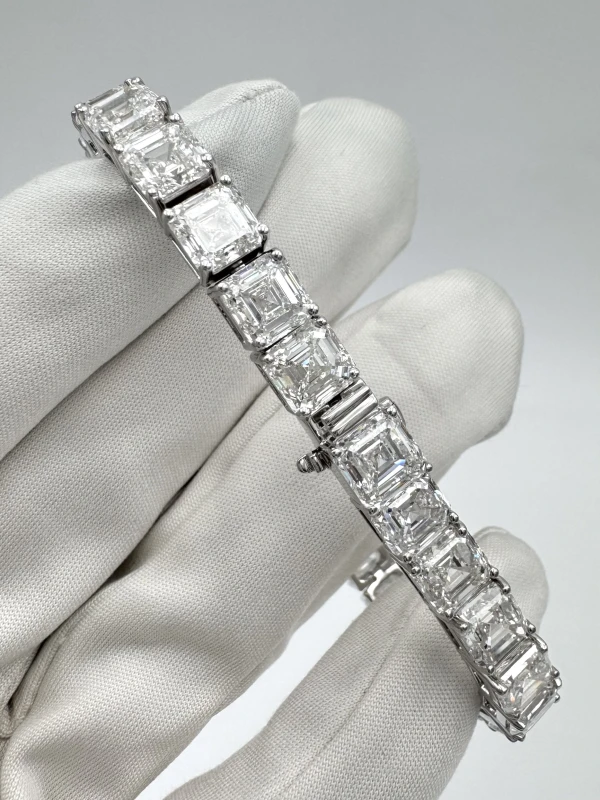 СЕРЬГИ NO NAME SQUARE EMERALD 40.92 CT D-E-F-G/VVS1-VS2 BRACELET (GIA) NN40.92 3