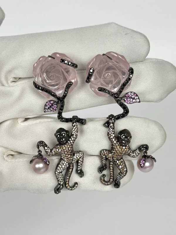 LYDIA COURTEILLE JEWELRY  MONKEY EARRING 552084 3