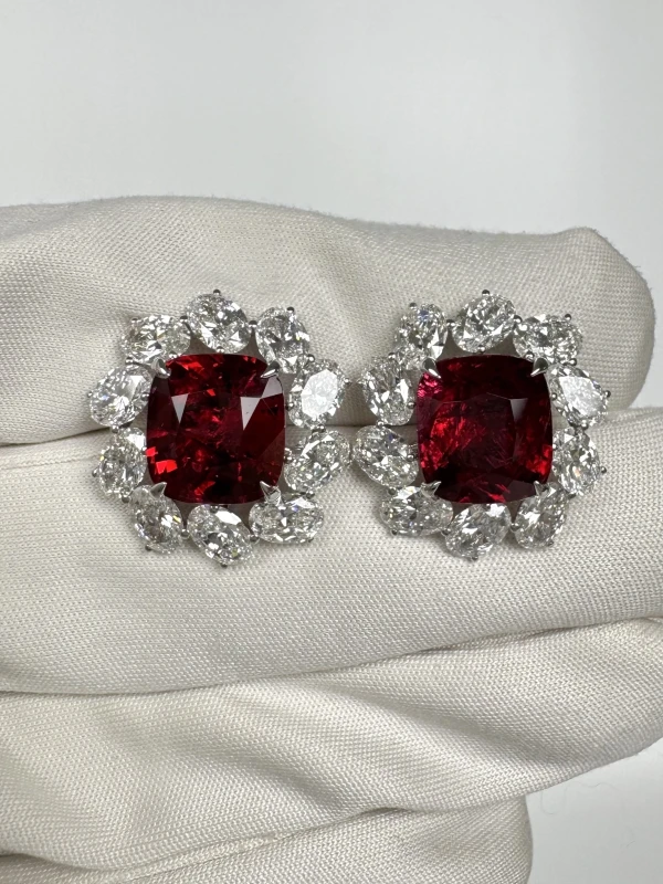 No name CUSHION SPINEL 5.46-5.57 CT VIVID RED  (BURMA) & OVAL DIAMONDS 6.97 D-E/VVS2-VS2 EARRINGS (GRS/GIA) nnS4.46-5.57ct 5