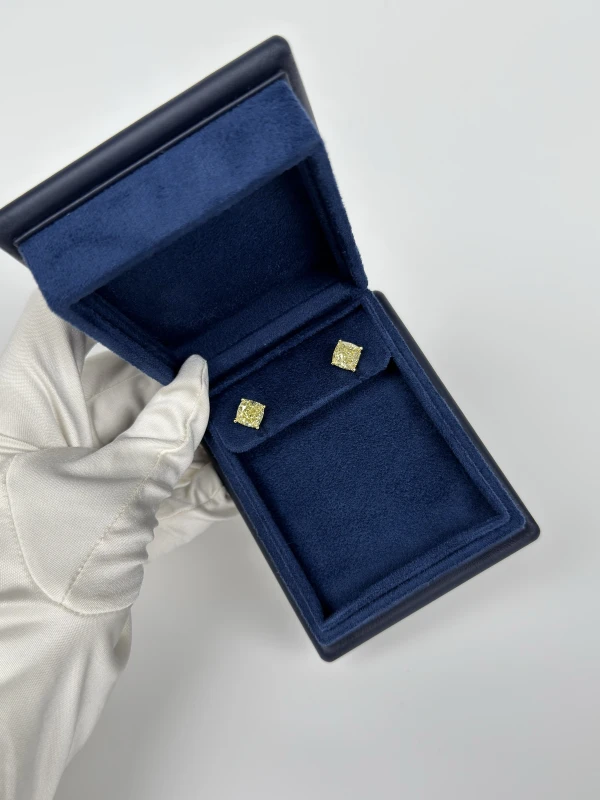No name CUSHION DIAMOND 4.06 - 4.01 CT FANCY LIGHT YELLOW/VVS2 EARRINGS (GIA) NN4.06-4/01 5