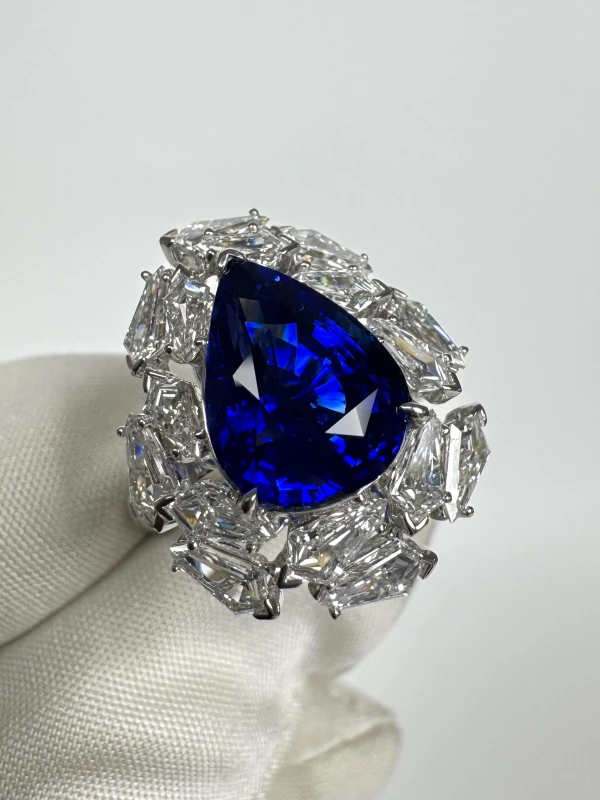 Earrings without a brand PEAR SAPPHIRE 4.6 CT "ROYAL BLUE" RING (GUILD) SAP 4.67CT 4