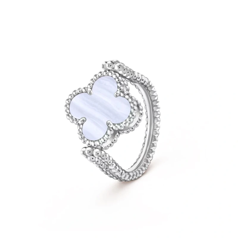 Van Cleef & Arpels. Vintage Alhambra reversible ring VCARPGV351 2