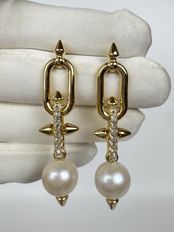 Tiffany & Co Tiffany Titan by Pharrell Williams Pearl Earrings in Yellow Gold with Diamonds 73122198 3