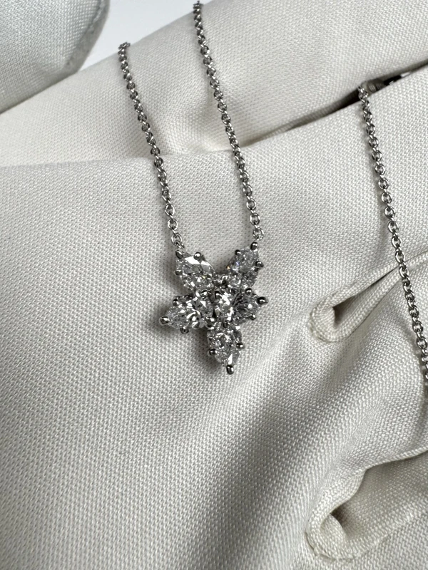 Harry Winston DIAMOND CLUSTER PENDANT 302031 4