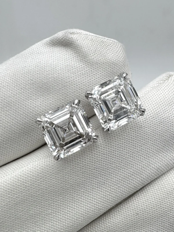 No name DIAMOND EARRINGS 3.01 - 3.01 F-G/VVS1 (GIA) 3.01 - 3.01 F-G/VVS1 4
