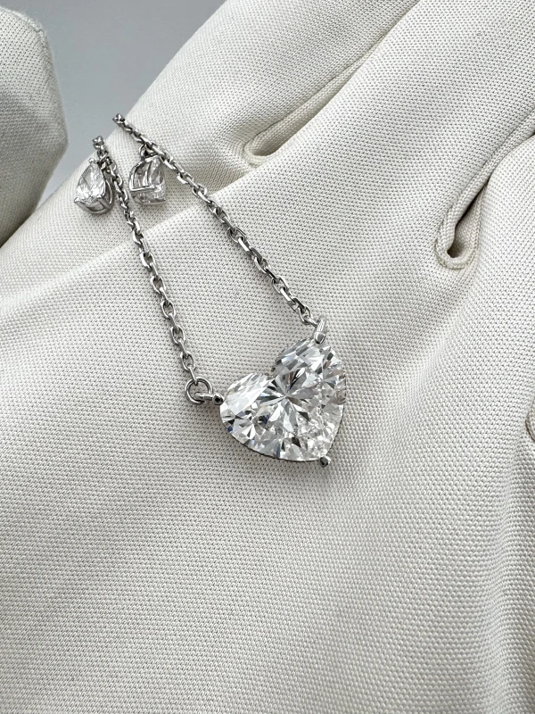 СЕРЬГИ NO NAME HEART DIAMOND 5.01 CT F/VS2 PENDANT (GIA) NN5.01CTF/VS2 3