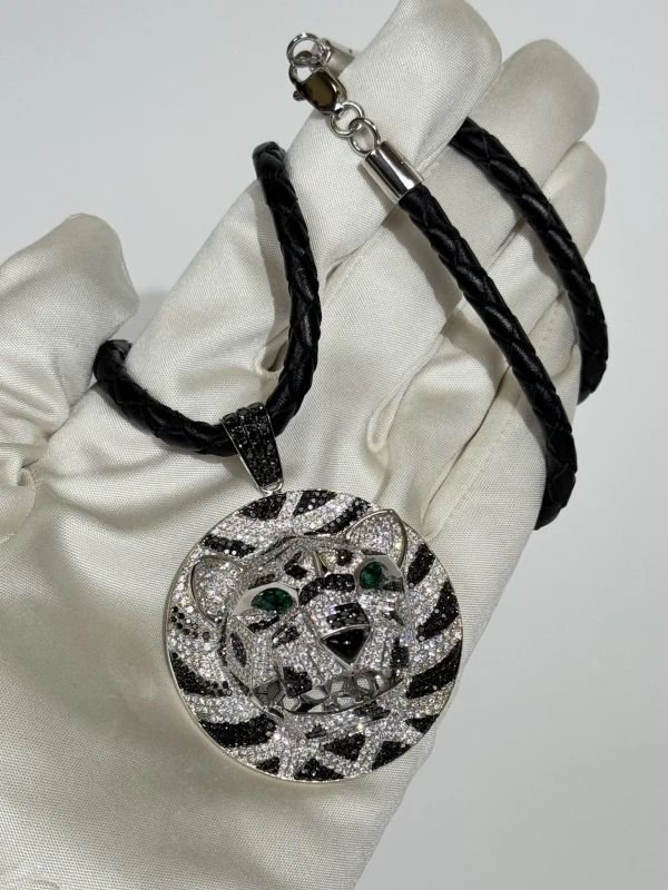 RalfDiamonds ПОДВЕСКА С БРИЛЛИАНТАМИ, ОНИКСОМ И ИЗУМРУДАМИ Подвеска Ralf Diamonds 4