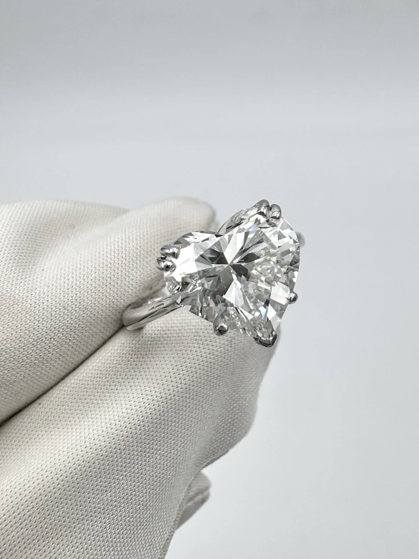 Jewellery Theatre HEART DIAMOND 4.5  CT RING JT4.50 CT 4