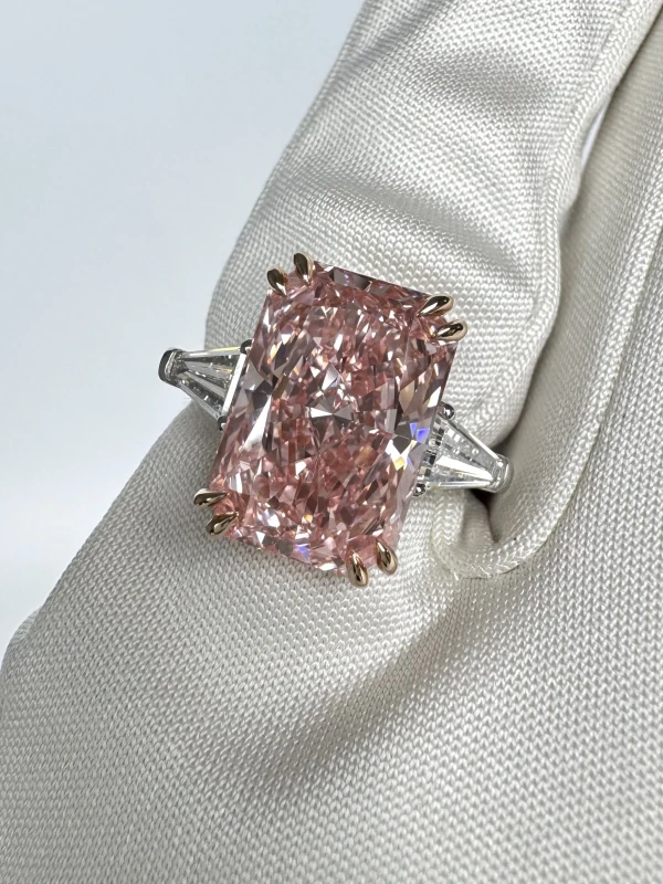 Earrings without a brand RADIANT DIAMOND 6.24 CT FANCY VIVID PINK*/VVS1 RING (GIA) nn6.24 ct FVP/VVS1 4