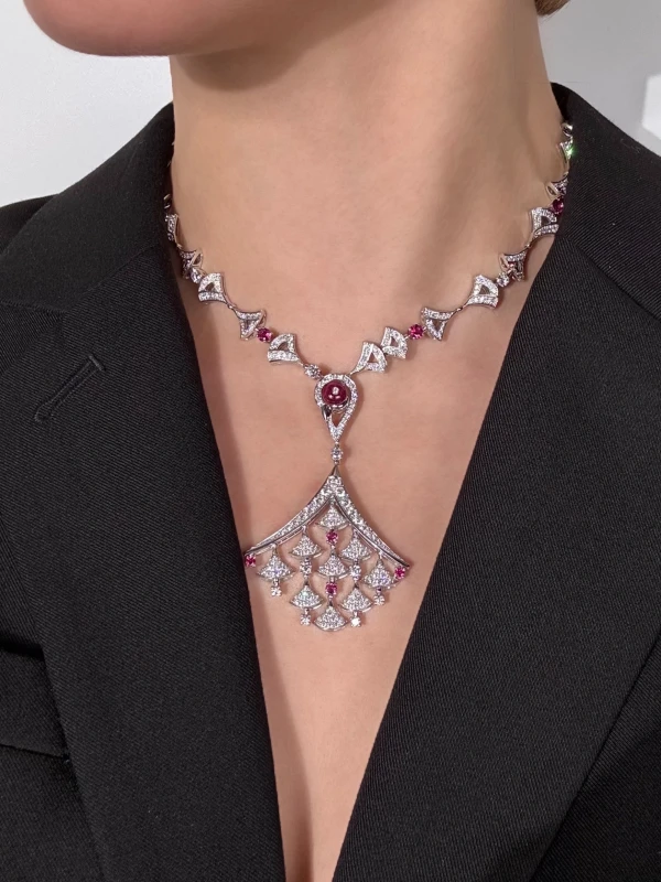 Bvlgari DIVA'S DREAM NECKLACE 354080 2