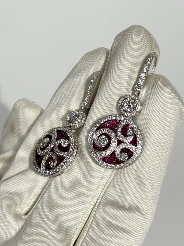 Graff DIAMOND ON DIAMOND, RUBY & DIAMONDS, MEDIUM SIZE GE1707 4