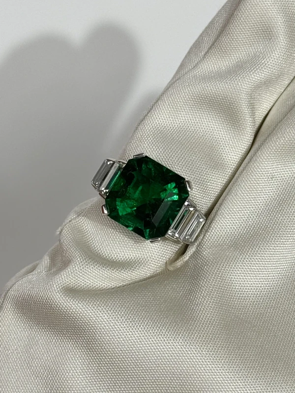 Bvlgari COLOMBIA EMERALD 5.84 CT DIAMOND RING BV.EM5.84 CT 4
