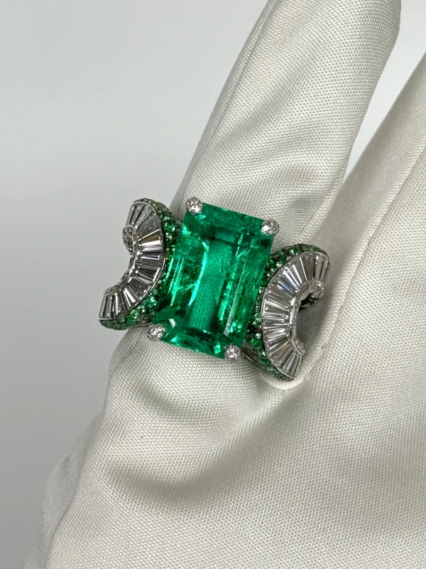 De Grisogono HIGH JEWELRY COLOMBIA GREEN EMERALD 14.002 CT RING (SSEF CERTIFIED) 282455 6