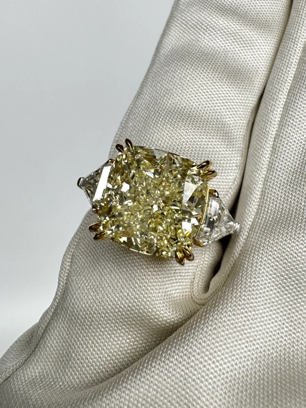 No name CUSHION DIAMOND 8.01 CT W to X/SI1 RING (GIA) nn8.01ct 4