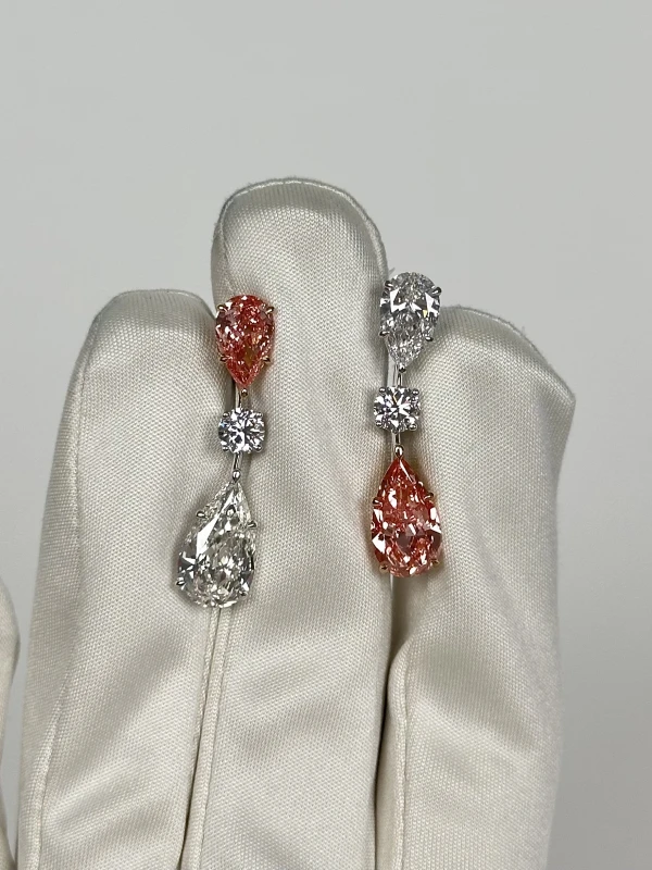 СЕРЬГИ NO NAME PEAR DIAMOND 1.58 - 3.01 CT FANCY VIVID PINK* EARRINGS (GIA) 10.67 CT 2
