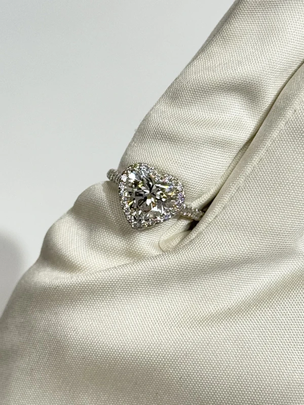 No name HEART DIAMOND 2.00 CT D/INTERNALLY FLAWLESS RING (GIA) NN2.00D/IF 3
