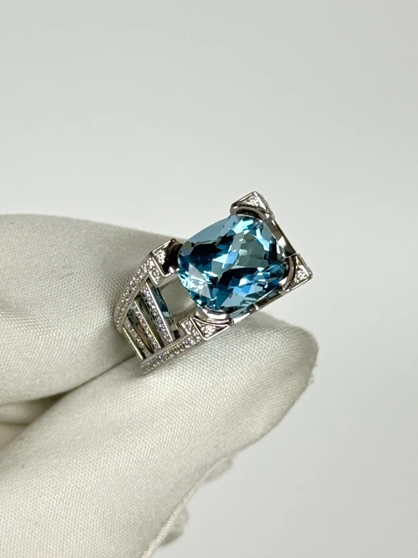 Harry Winston SUSPENSION RING, AQUAMARINE 5.18 CT (SIZE 54) HW5.18CT 3