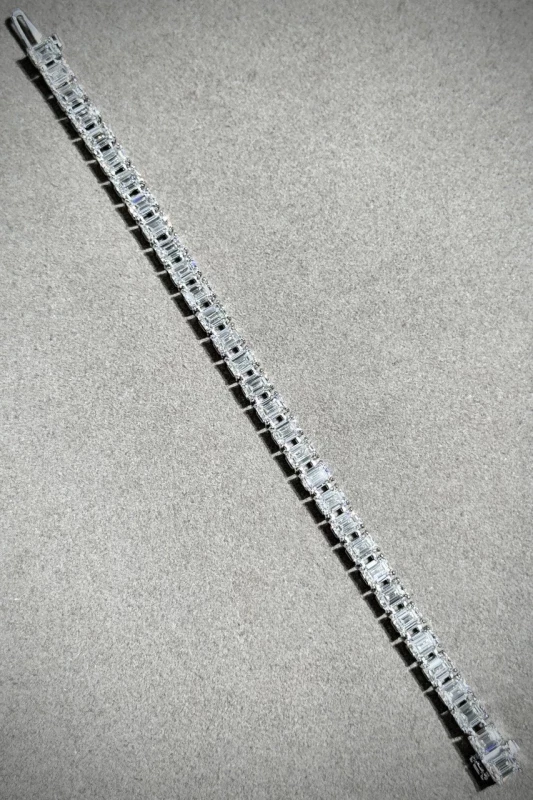 No name EMERALD DIAMOND LINE BRACELET 22.40 СТ NN 22.40 CT 3