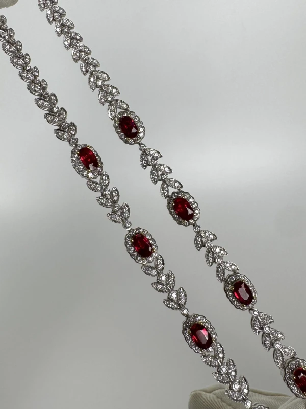 СЕРЬГИ NO NAME OVAL RUBY 5.92 CT "PIGEONS BLOOD"NECLKACE (MOZAMBIQUE) RUBY 5.92CT 6