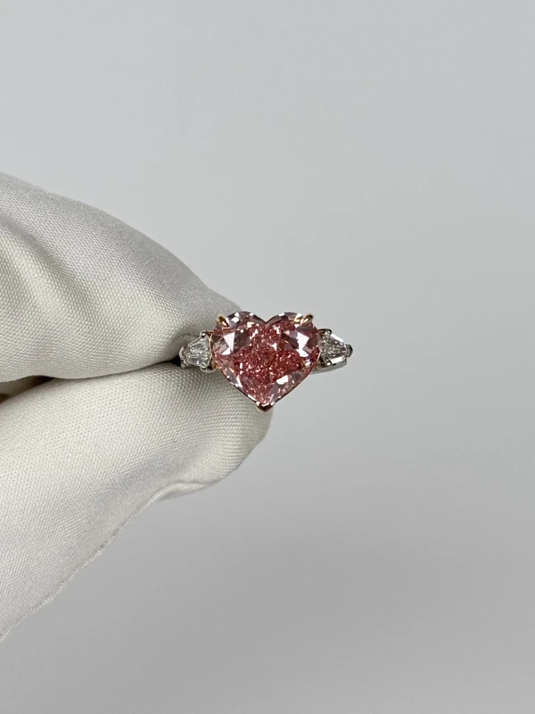 No name HEART DIAMOND 5.00 CT FANCY INTENSE PINK*/VVS2 RING (GIA) NN5.00Pink 2