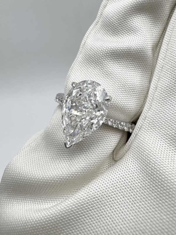 No name PEAR DIAMOND RING 3.39 ct F/SI1 (GIA) NN3.39ct F/SI1 GIA 4