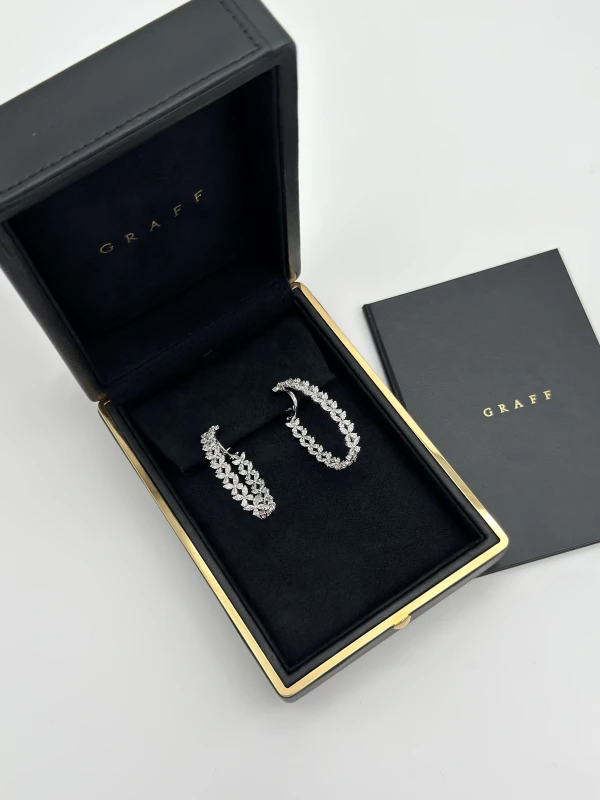 GRAFF Classic Butterfly Diamond Oval Hoop Earrings RGE1984 5