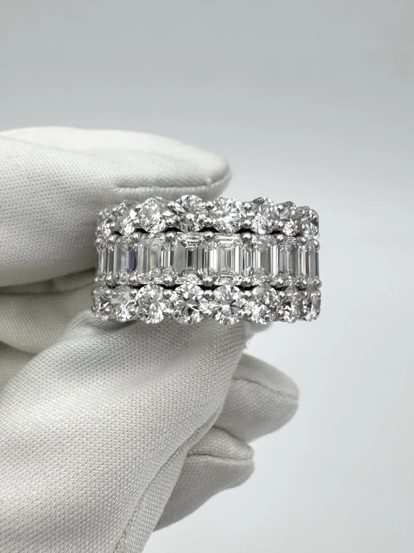 DeRosa ETERNITY EMERALD&ROUND DIAMOND RING (SIZE 53) B110380 4