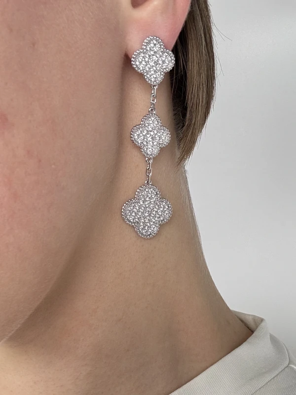 Van Cleef & Arpels MAGIC ALHAMBRA DIAMOND EARRINGS VCARN9MR00 6