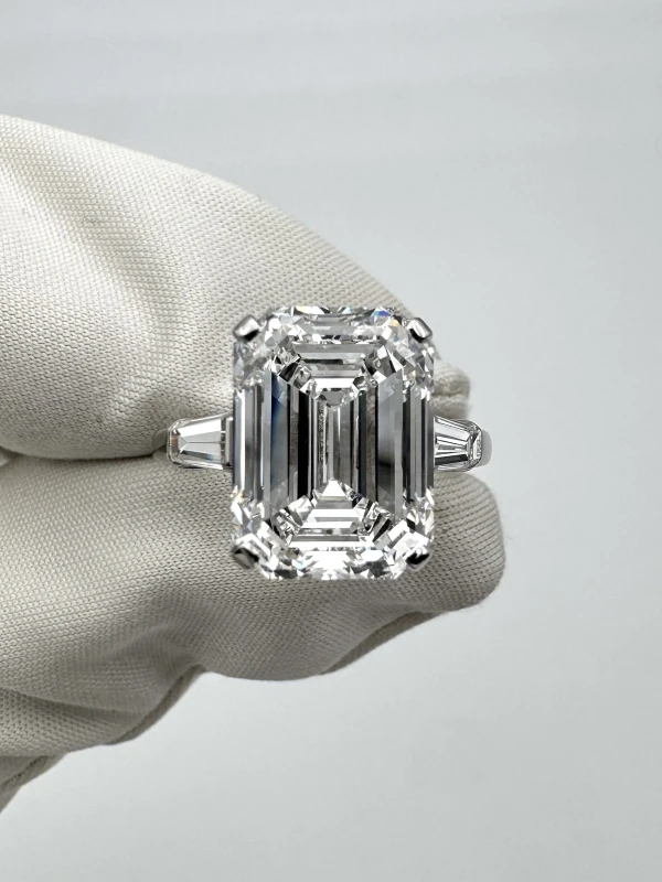 Bvlgari BVLGARI EMERALD DIAMOND 7.02 CT D/FLAWLESS RING (GIA) EXEX BVG7.02CT 2