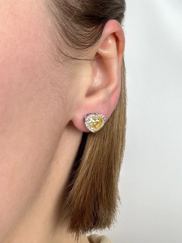 DeRosa DIAMOND HEART-SHAPED STUDS 2.01-2.25 FANCY LIGHT YELLOW/VVS1 (GIA) E608204 2