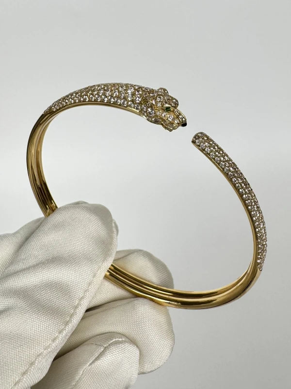 Cartier Panthère de Cartier bracelet, small model, half-paved (SIZE 17) N6718117 4