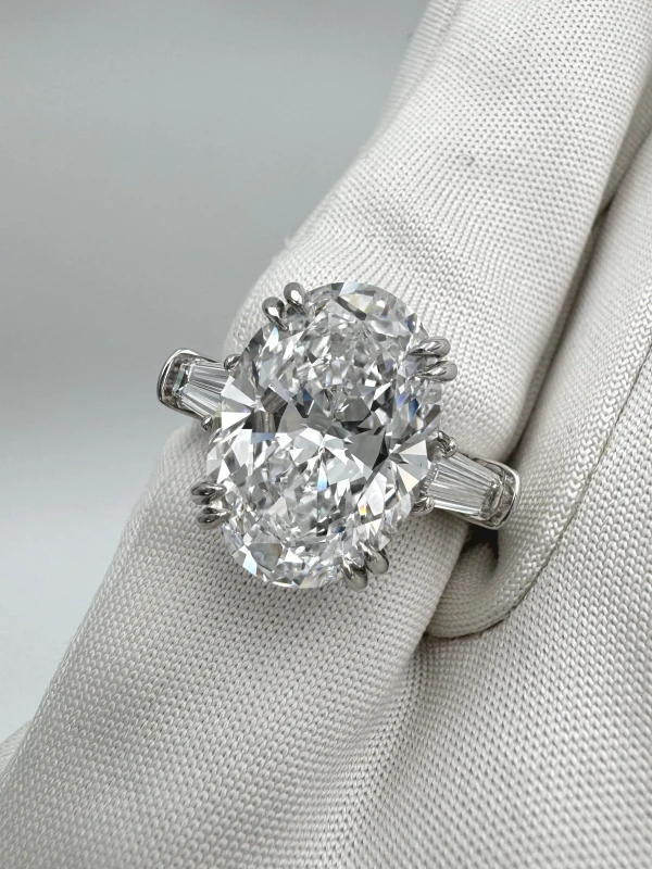 Harry Winston OVAL DIAMOND 5.02 CT D/VVS2 RING (TYPE IIa) GIA HW5.02 5