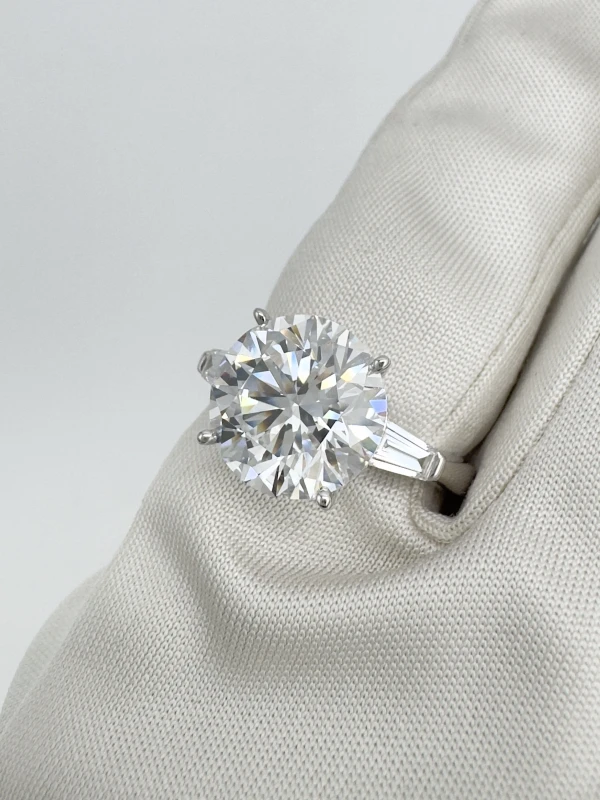 Earrings without a brand ROUND DIAMOND 4.51 D/INTERNALLY FLAWLESS RING (GIA) NN4.51 3