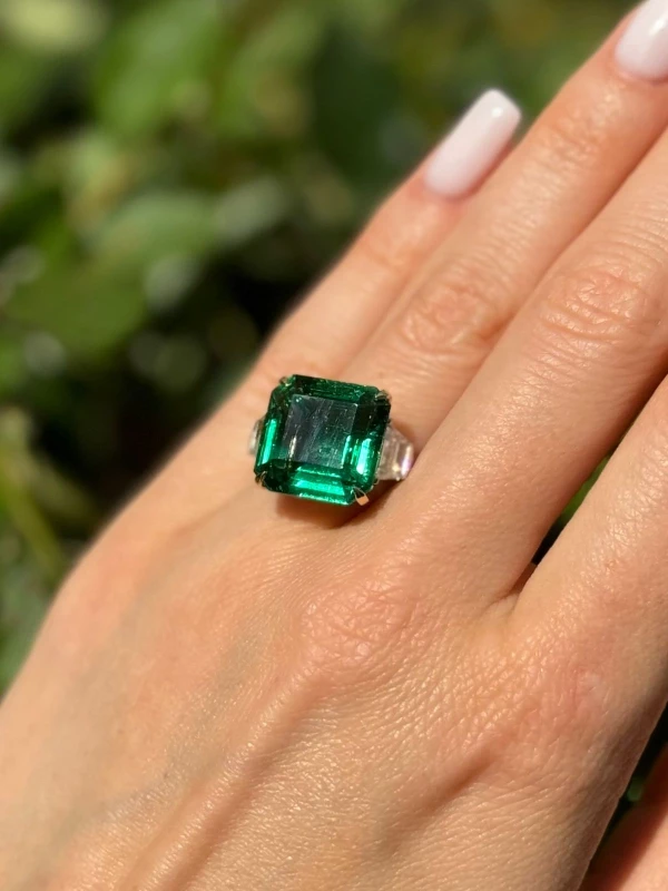 No name EMERALD RING 11.78 CT VIVID GREEN 11.78 CT Emerald 5