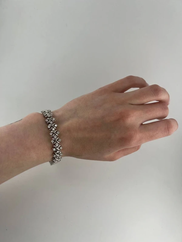 Tiffany & Co Lynn Bracelet Platinum with Diamonds TCOBRACELETE 2