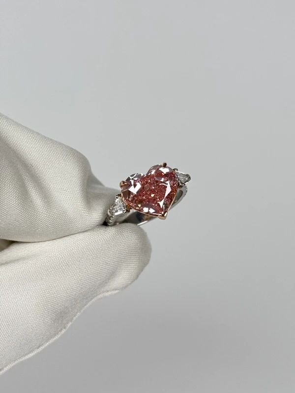 No name HEART DIAMOND 5.00 CT FANCY INTENSE PINK*/VVS2 RING (GIA) NN5.00Pink 3